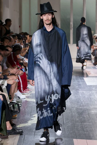 Look 38